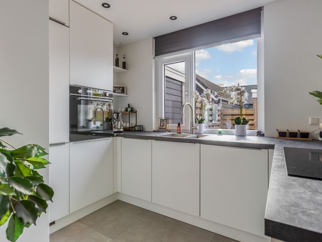 Van Vollenhovenstraat 10, Piershil