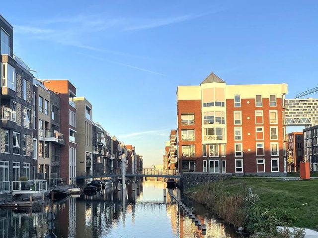 Memeleiland 8, Amsterdam