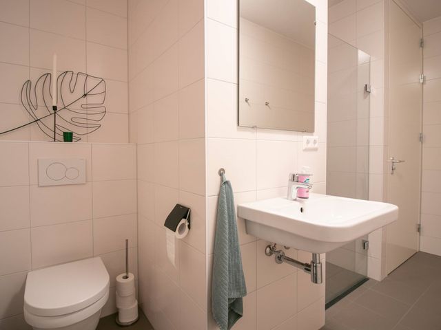 Oostenburgermiddenstraat 64, Amsterdam