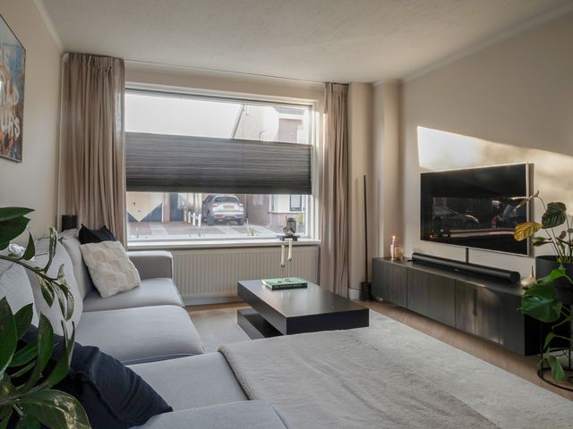 Kortenaerstraat 8, Hengelo