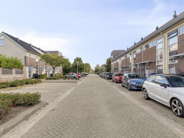 Eric de Noormanhof 4, Almere