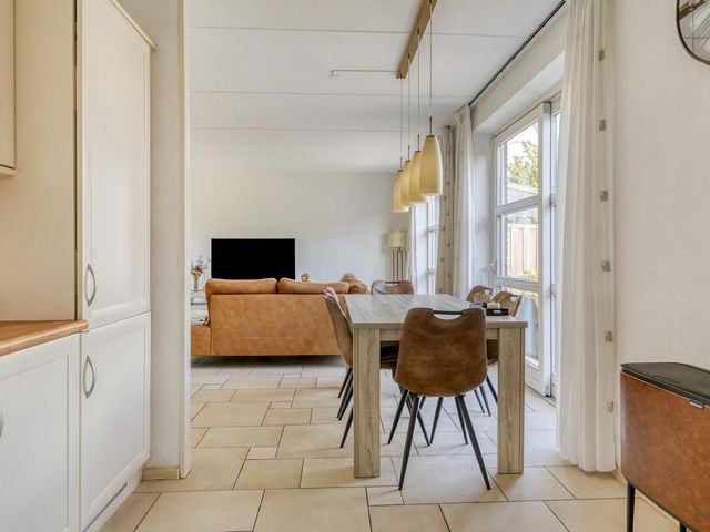 Eric de Noormanhof 4, Almere