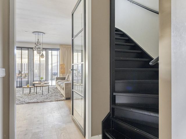 Veenbesstraat 1, Amsterdam