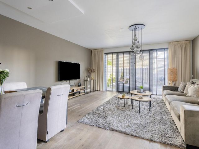 Veenbesstraat 1, Amsterdam