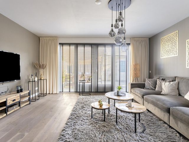 Veenbesstraat 1, Amsterdam