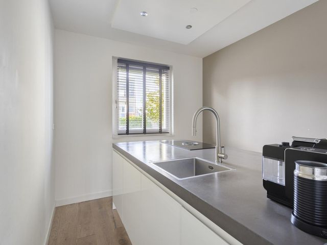 Veenbesstraat 1, Amsterdam