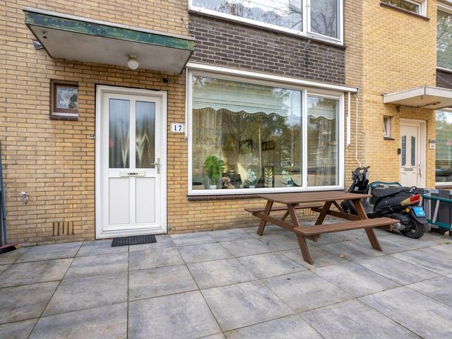 Zwanebloemkade 17, Zaandam