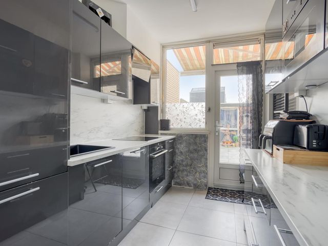 Zwanebloemkade 17, Zaandam