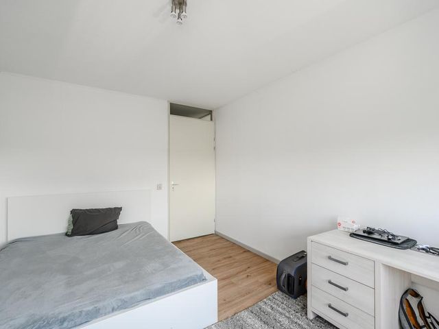 Osdorper Ban 736, Amsterdam