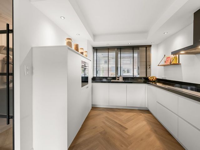 De Pollen 107, Uitgeest