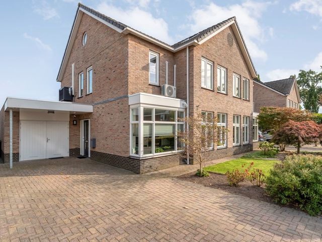 Van Laarstraat 6, Hardenberg