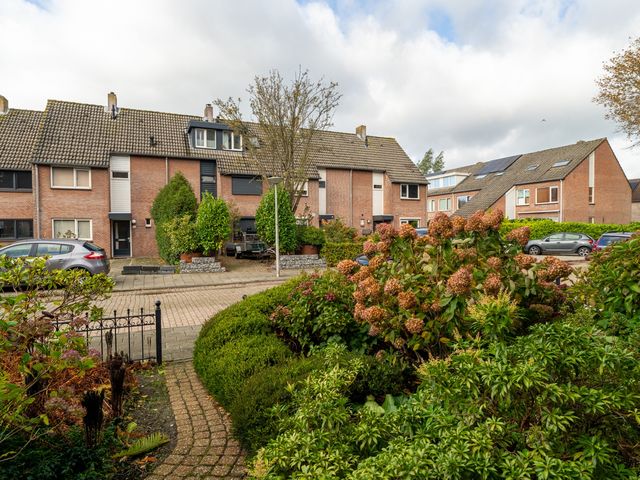 Kamille 23, Sprang-Capelle