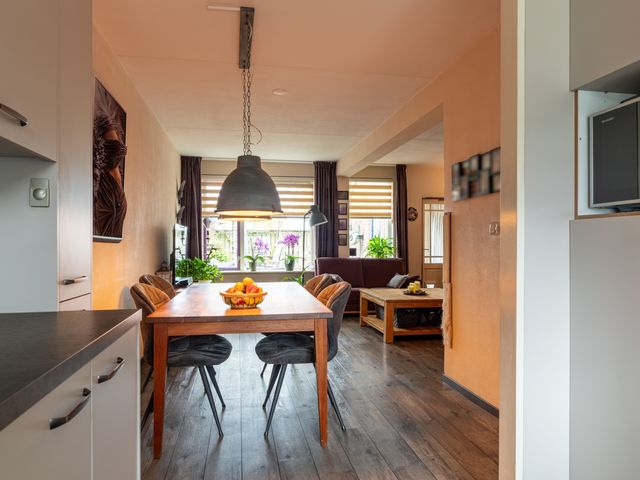 Kamille 15, Sprang-Capelle