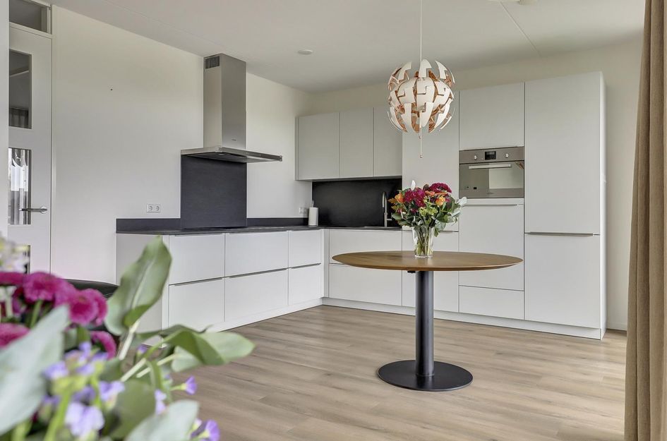 Van Leeuwenhoeklaan 12