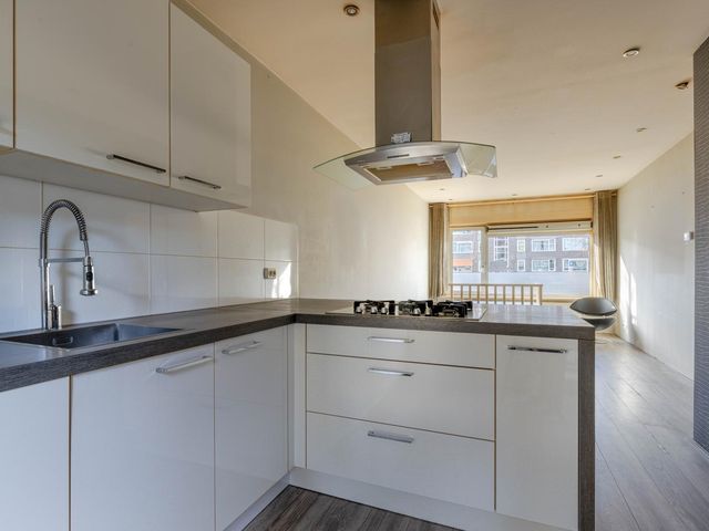 Dorpsweg 166A, Rotterdam