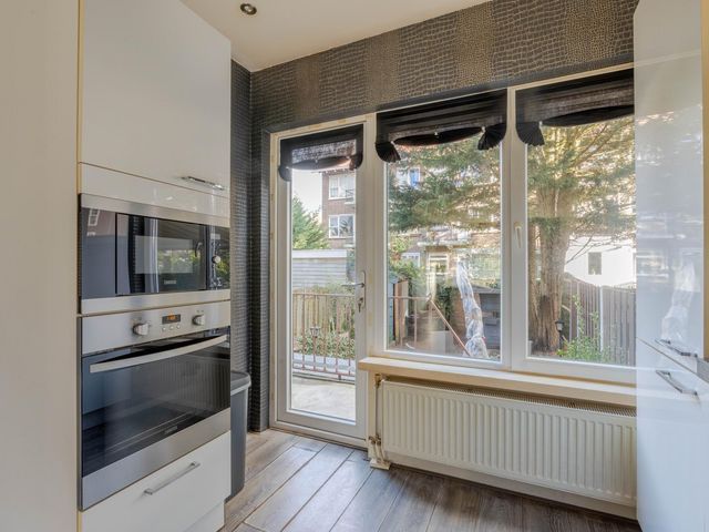 Dorpsweg 166A, Rotterdam