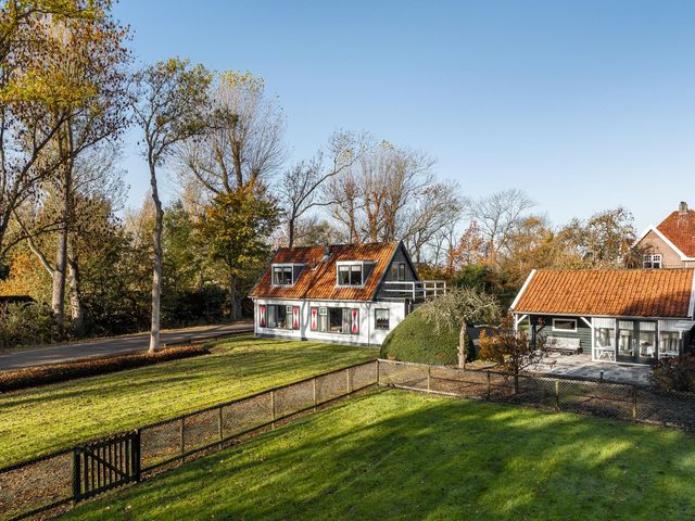 Donkereweg 11, Noordgouwe