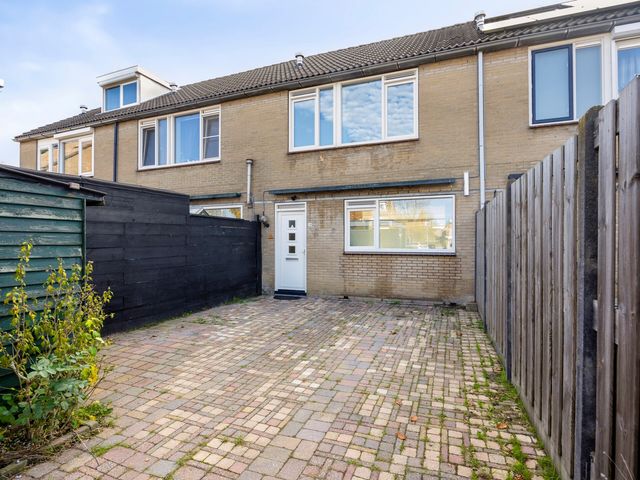 Leeuwerikstraat 13, Sommelsdijk