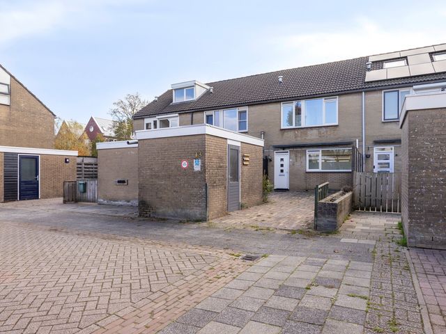 Leeuwerikstraat 13, Sommelsdijk