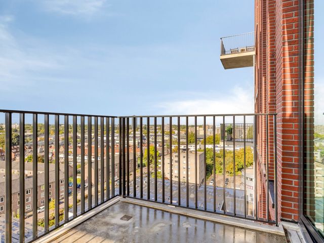 Perzikweg 116, Leiden