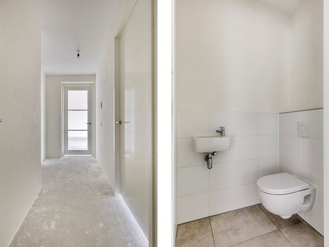 Perzikweg 116, Leiden