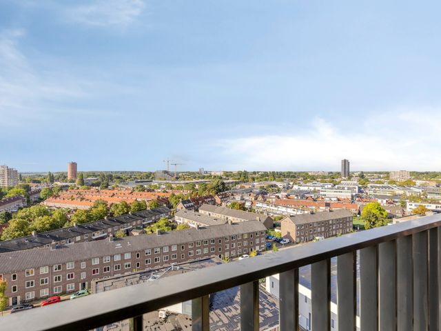 Perzikweg 116, Leiden