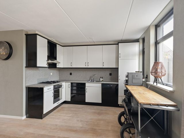 Boterzwin 1306, Julianadorp