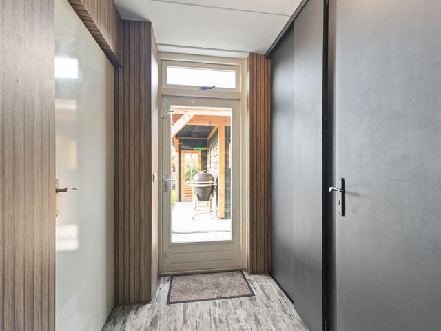 Boterzwin 1306, Julianadorp