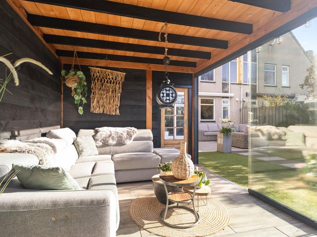 Boterzwin 1306, Julianadorp