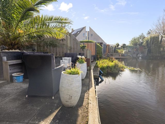 Boterzwin 1306, Julianadorp