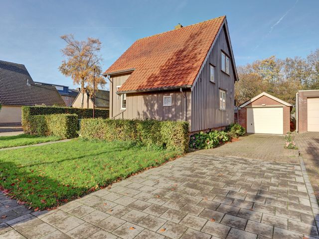 Koning Haakonstraat 2, Moerdijk