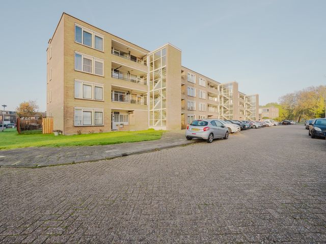 Rembrandtstraat 127A, Spijkenisse