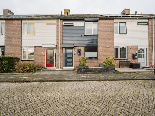 P. Hellendaalstraat 14, Spijkenisse