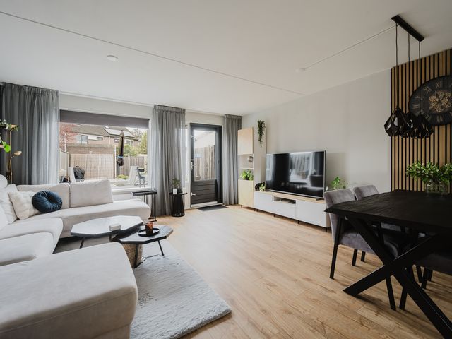 P. Hellendaalstraat 14, Spijkenisse