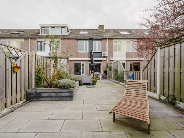 P. Hellendaalstraat 14, Spijkenisse