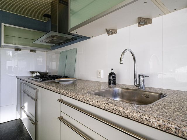 Karl Marxstraat 24, Rotterdam