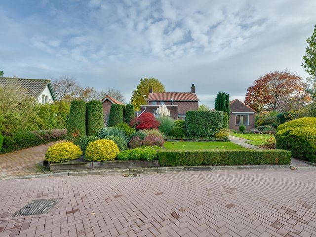 Hertenlaan 19, Hoeven