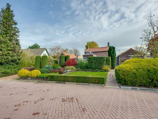 Hertenlaan 19, Hoeven