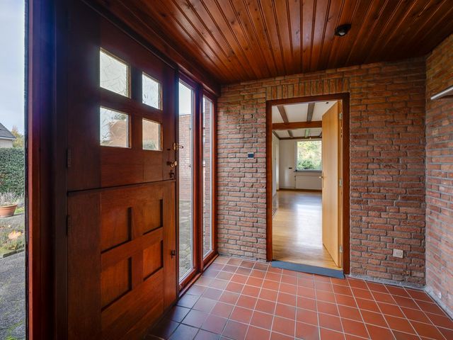 Hertenlaan 19, Hoeven