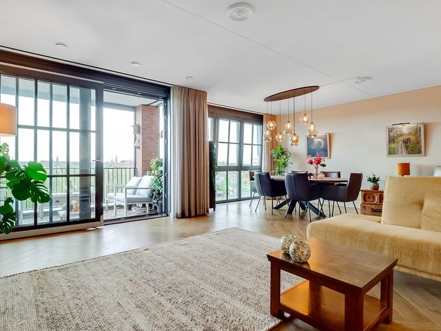 Thomas Morelaan 283, Hoofddorp