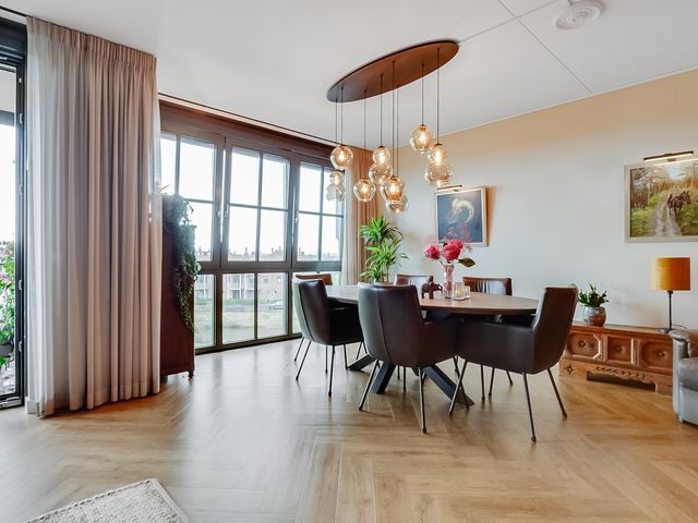 Thomas Morelaan 283, Hoofddorp