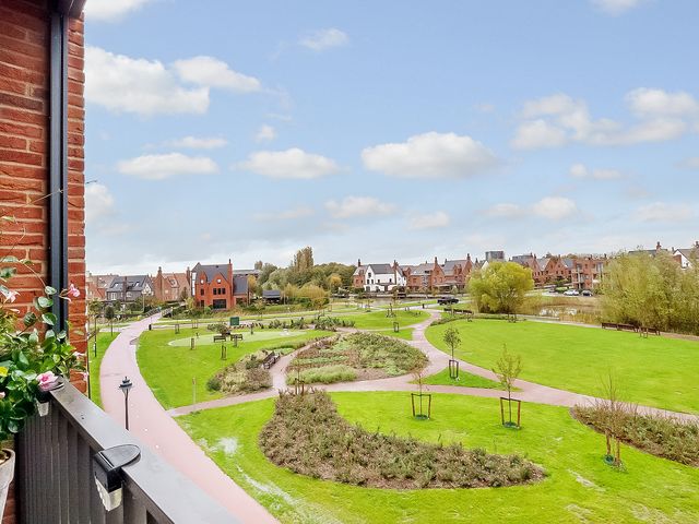 Thomas Morelaan 283, Hoofddorp