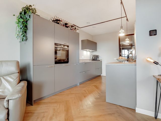 Thomas Morelaan 283, Hoofddorp