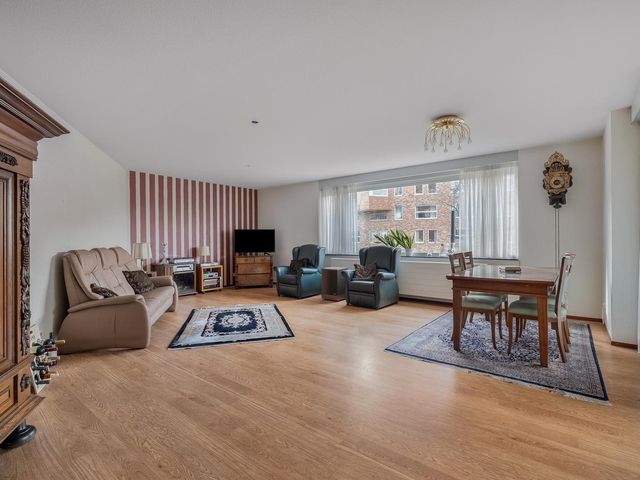 Reling 145, Barendrecht