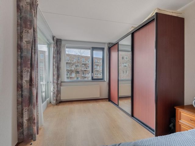 Reling 145, Barendrecht