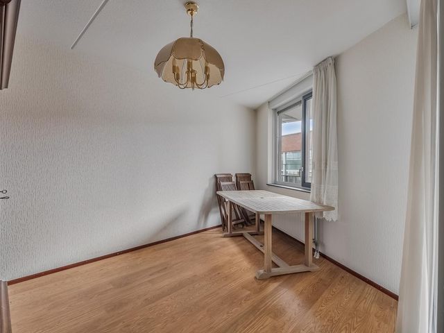 Reling 145, Barendrecht