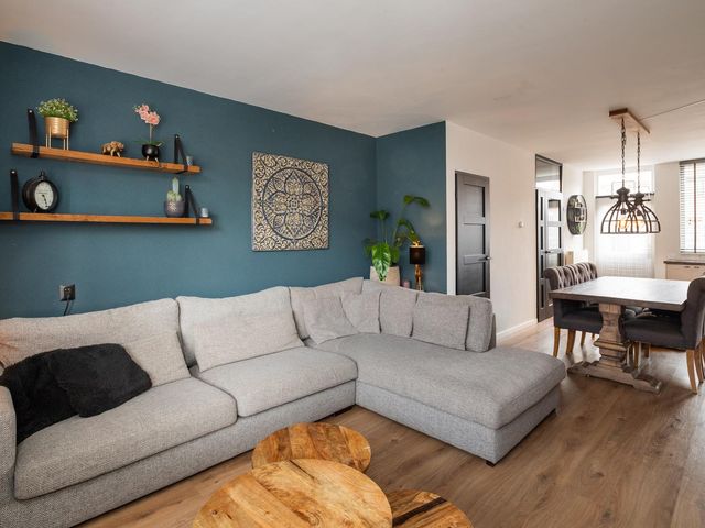 Koolmees 137, Ridderkerk