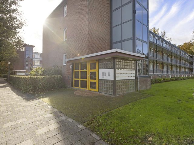 Verzetsstrijderslaan 84, Groningen