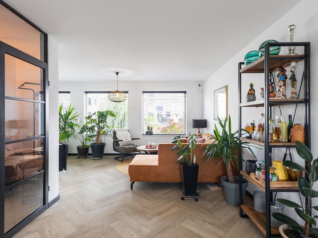 Zuster Siffelslaan 23, Anna Paulowna