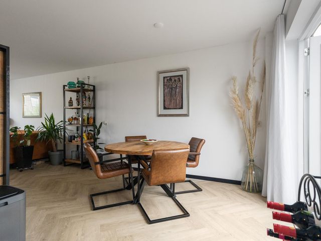 Zuster Siffelslaan 23, Anna Paulowna